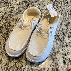Maurices slip on shoes Size 9